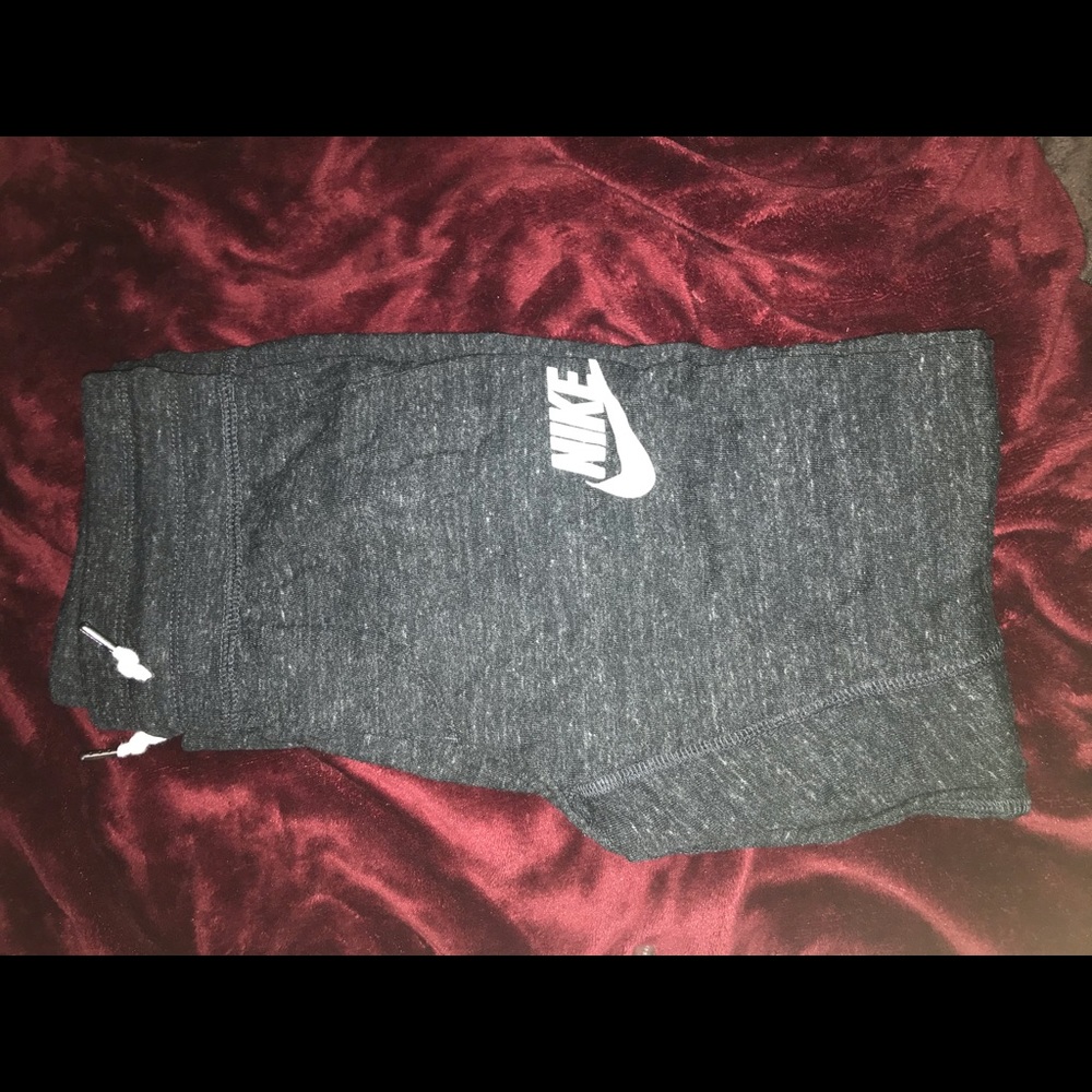 Vintage Gym Capri Pants